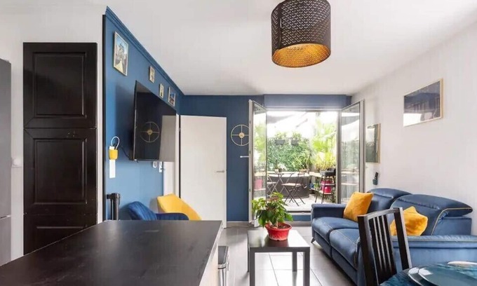 Eysines Apartment | Apartment at the foot of the Tram station