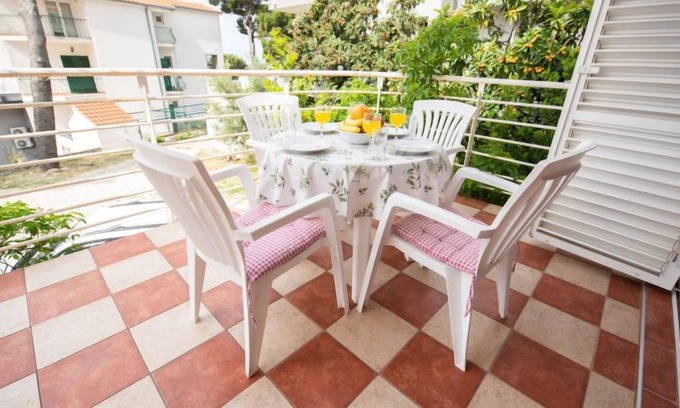 Vrpolje Apartment | Apartment Bencun by Interhome