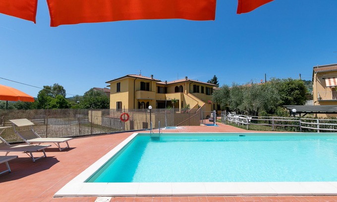 Suvereto Apartment | Apartment "Bilocale Moraiolo" with Balcony, Shared Pool & Wi-Fi