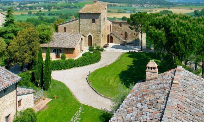 Castiglione della Valle Apartment | Apartment Borgo Monticelli in Perugia - 4 persons, 2 bedrooms