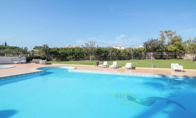 Olhos D'Agua Apartment | Apartment "Bosque São José AF" with Pool, Wi-Fi, A/C, Balcony & Garden