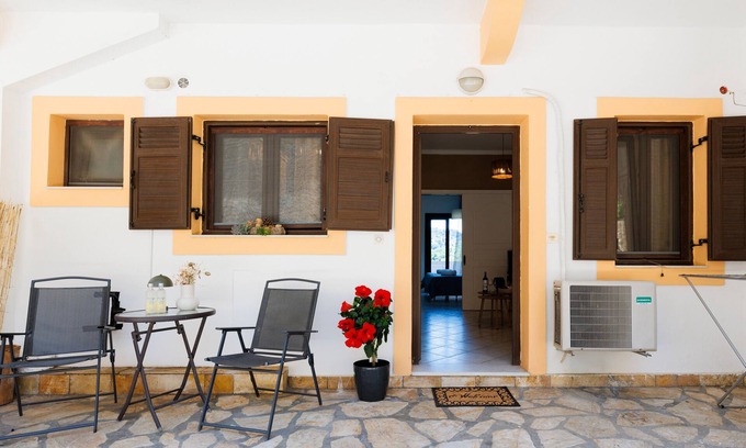 Corfu Apartment | Apartment 'Breathing' with Mountain View, Wi-Fi, and Air Conditioning