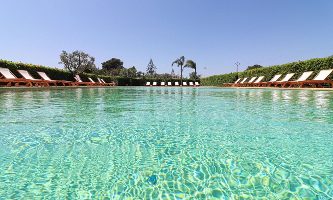 Otranto Apartment | Apartment "Bungalow Pizzutella" close to the Sea with Shared Pool & A/C