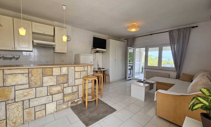 Zidarici Apartment | Apartment Buza with Balcony