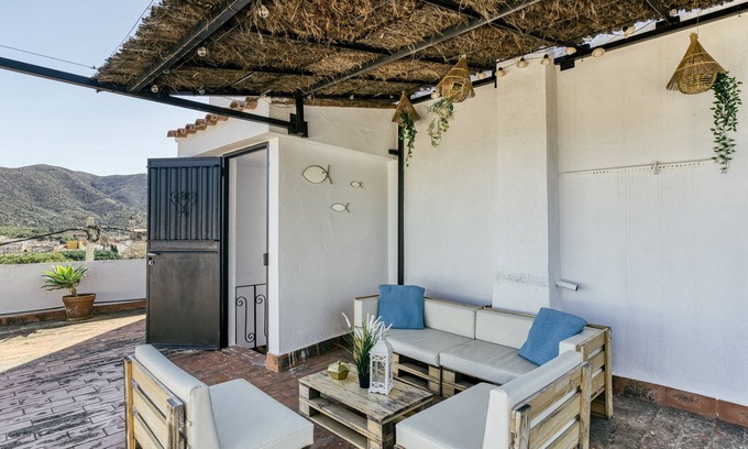 Llanca Apartment | Apartment 'Ca La Maca Mediterrani' with Mountain View, Wi-Fi and Air Conditioning