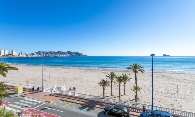 Cala Apartment | Apartment "Casa Blanca 4" with Sea View, Terrace, A/C & Wi-Fi