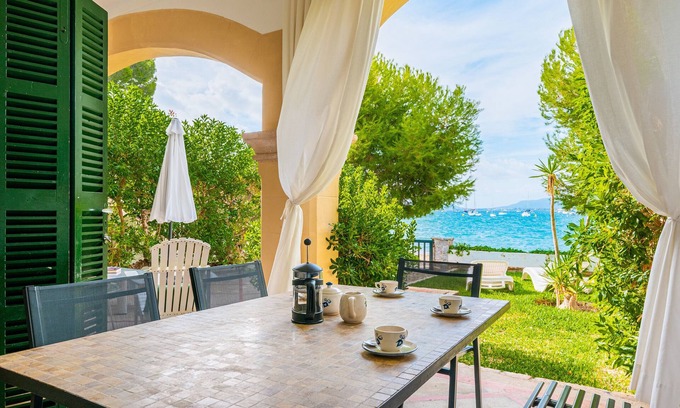 Puerto de Pollensa Apartment | Apartment 'Casa Faro' with Sea View, Wi-Fi and Air Conditioning