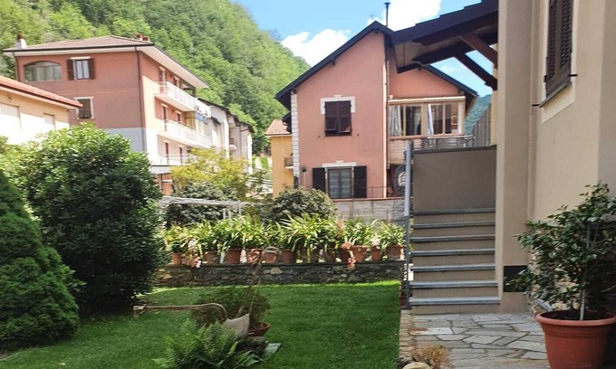 Pieve di Teco Apartment | Apartment 'Casa Le Tre Giare' with Mountain View, Private Terrace and Private Garden