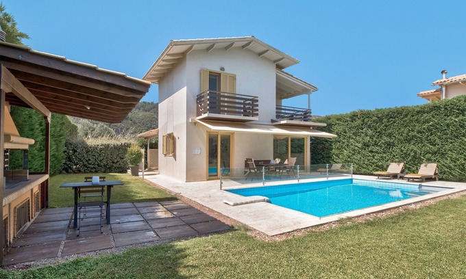 Agios Ioannis Apartment | Apartment 'Casa Smaragdi B' with Sea View, Wi-Fi and Air Conditioning