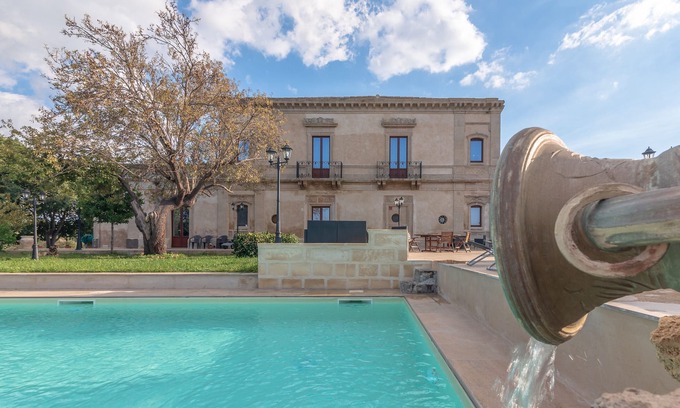 Carlentini Apartment | Apartment "Casale Ciricò - Casa del Nonno" with Shared Pool, Shared Terrace & Wi-Fi