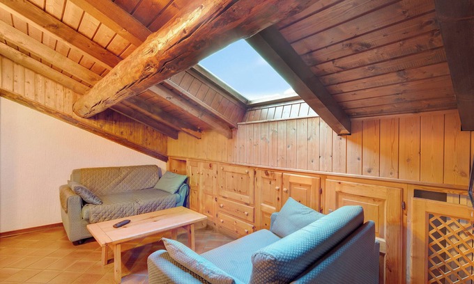 Livigno Apartment | Apartment 'Chalet Meridiana Appartamento 11' with Mountain View