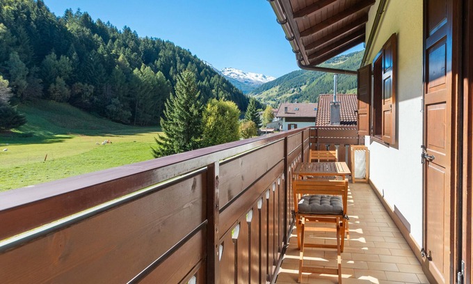 Isolaccia Apartment | Apartment 'Cima De' Piazzi 2' with Mountain View, Balcony and Wi-Fi