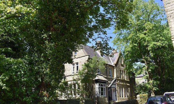 Buxton Apartment | Apartment close to Pavilion gardens