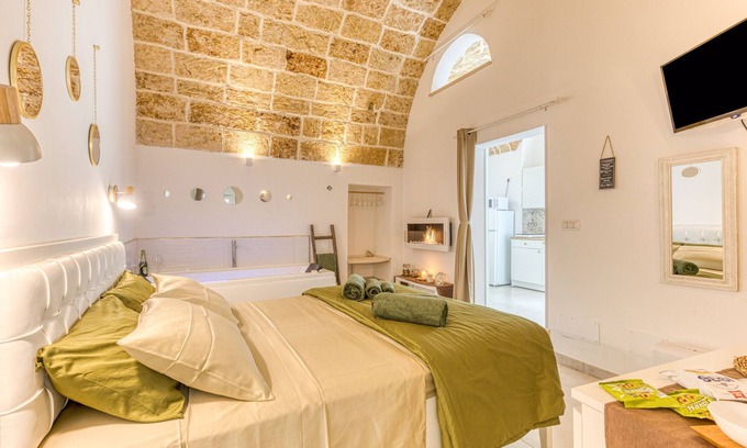 Presicce Apartment | Apartment 'Con Vasca Idromassaggio' with Air Conditioning