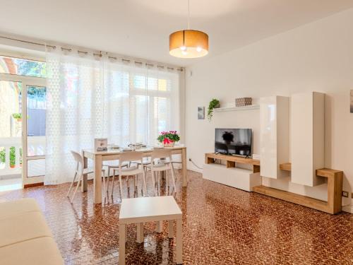 Toscolano Maderno Apartment | Apartment Dani by Interhome