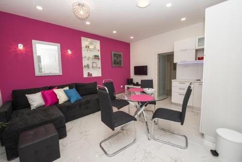 Split Apartment | Apartment Dea II