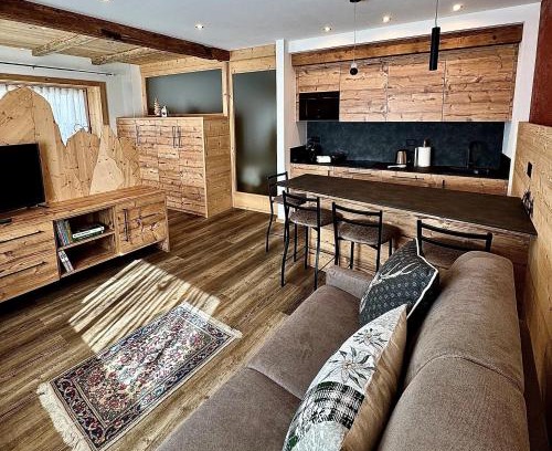 Taibon Agordino Bed & Breakfast | Apartment Enrosadira