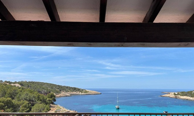 Portinatx Apartment | Apartment 'Vista Mar 2Bb' with Sea View, Wi-Fi and Air Conditioning