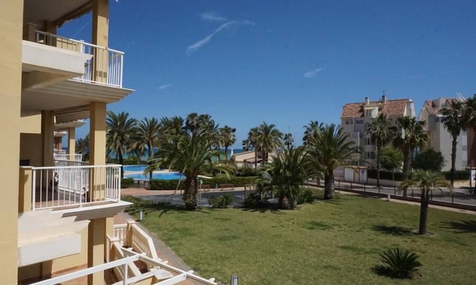 Almadrava Beach Apartment | Apartment ESTRELLA DEL MAR I on the beachfront in Denia