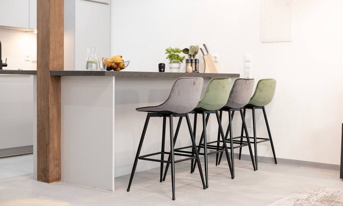 Wollmatingen Apartment | Apartment 'Exklusive "DG"' with Lake View, Balcony and Wi-Fi