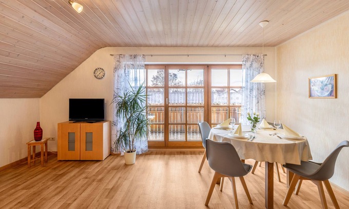 Hohenstein Apartment | Apartment 'Ferienhaus Toni Käppelesblick' with Shared Terrace, Shared Garden and Wi-Fi