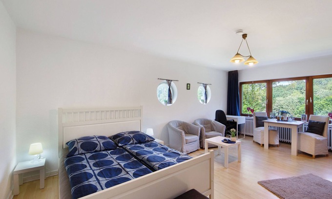 Remscheid Apartment | Apartment 'Ferienwohnung Waldblick' with Private Terrace, Private Garden and Wi-Fi