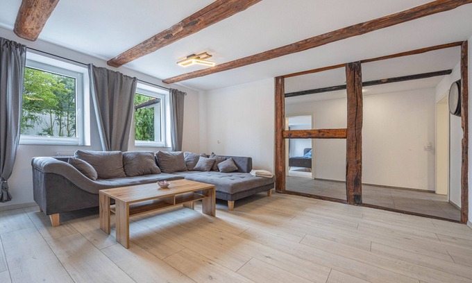 Hammenstedt Apartment | Apartment 'Ferienwohnung 1' with Private Terrace, Private Garden and Wi-Fi