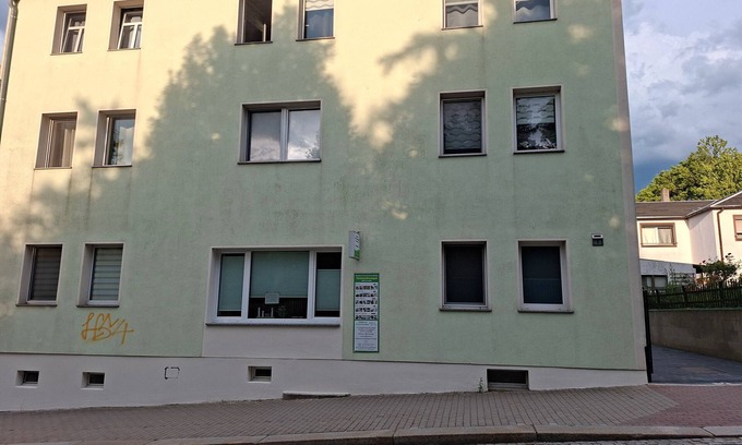 Radeberg Apartment | Apartment 'Ferienwohnung' with Shared Terrace and Wi-Fi