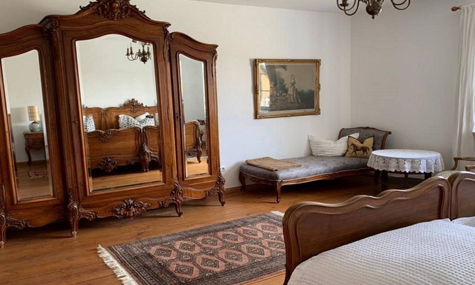 Paretz Apartment | Apartment 'Ferienwohnung 3 Mit 3 Schlafzimmern' with Shared Terrace, Shared Garden and Wi-Fi