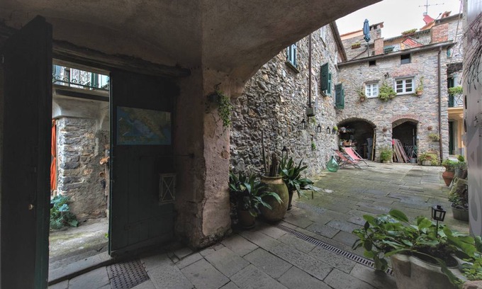 Caste Apartment | Apartment for 4 persons approx. 35 m² in Castè, Italian Riviera (Gulf of La Spezia)