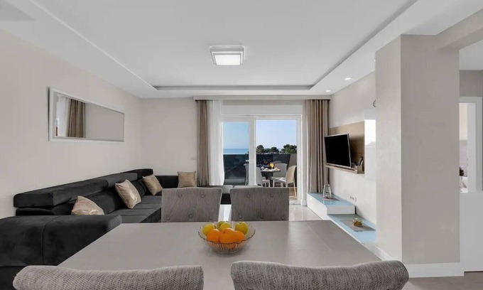 Promajna Apartment | Apartment for 6 persons approx. 65 qm in Promajna, Dalmatia (Central Dalmatia)