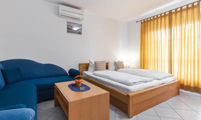 Porec Apartment | Apartment for three on good position