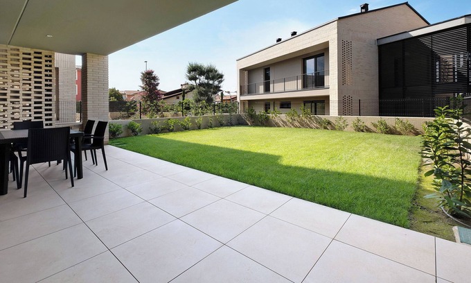 Peschiera del Garda Apartment | Apartment Garden Borgo Secolo with Private Garden & Wi-Fi