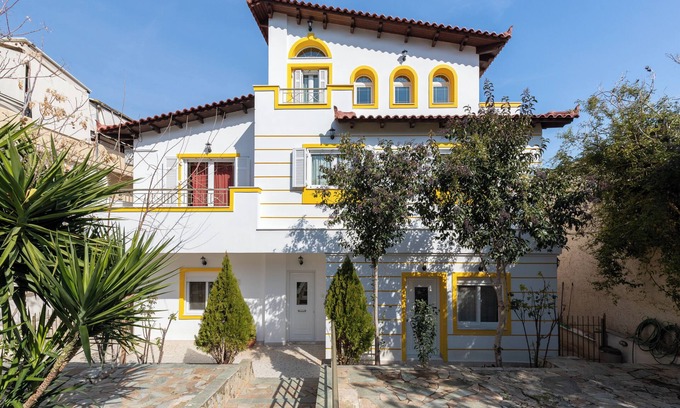 Salamis Villa | Apartment 'Golden Seaside House number 2' with Sea View, Garden & Wi-Fi