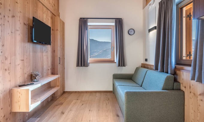 Fie allo Sciliar Apartment | Apartment "Guntschöllerhof Rotwand" with Mountain View, Wi-Fi, Balcony & Garden