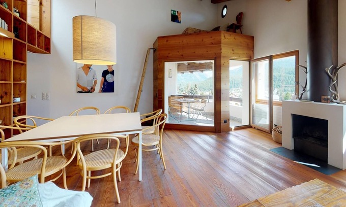 Celerina-Schlarigna Apartment | Apartment house on the hillside of Celerina.