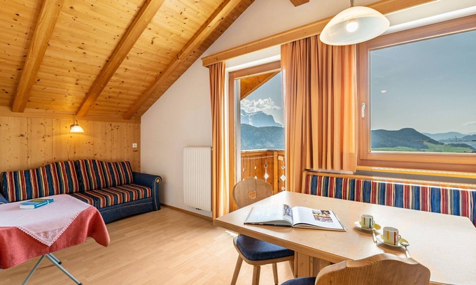 Lajen Apartment | Apartment 'Haus Alpenblick Apt Brunelle' with Mountain View, Shared Garden and Wi-Fi
