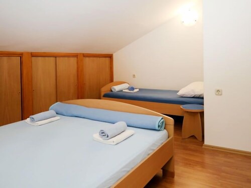 Prigradica Apartment | Apartment Haus Peric (KOR201) in Korcula/Korcula - 4 persons, 1 bedrooms
