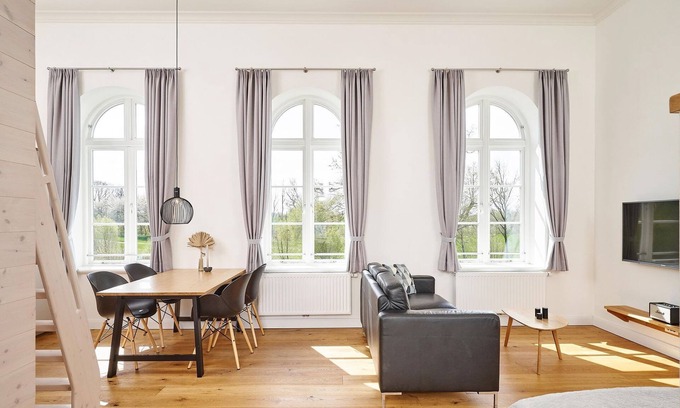 Steinberg Apartment | Apartment Herrenhaus IV - Apartments Herrenhaus Gut Oestergaard