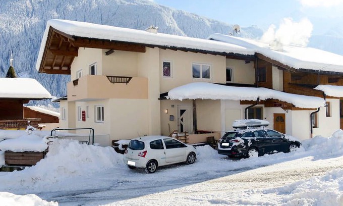 Burgstall Apartment | Apartment Holaus in Mayrhofen, Zillertal - 6 persons, 3 bedrooms
