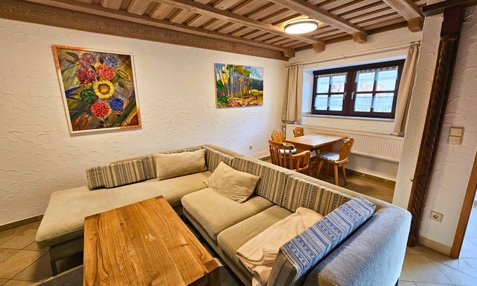 Pappenheim Apartment | Apartment Hollerstein