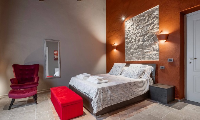 Semproniano Apartment | Apartment 'Il Rifugio Illuminato - Brunello' with Shared Garden, Wi-Fi and Air Conditioning