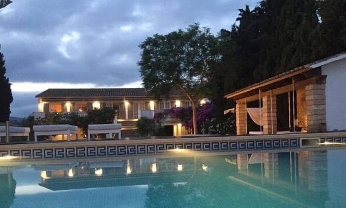 Palma de Mallorca Villa | Apartment in a luxurious villa for 4 people