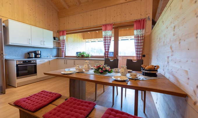 Oberstdorf Condo | Apartment in a newly built solid wood house with breathtaking panoramic views