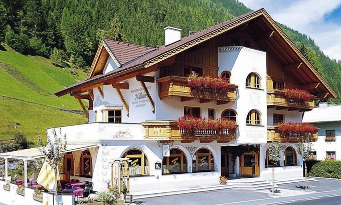 See Apartment | Apartment in See im Paznaunal in nature