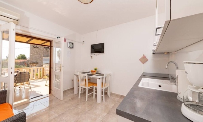 Bol Apartment | Apartment in Bol with Seaview, Terrace, Air condition, WIFI (3757-3)