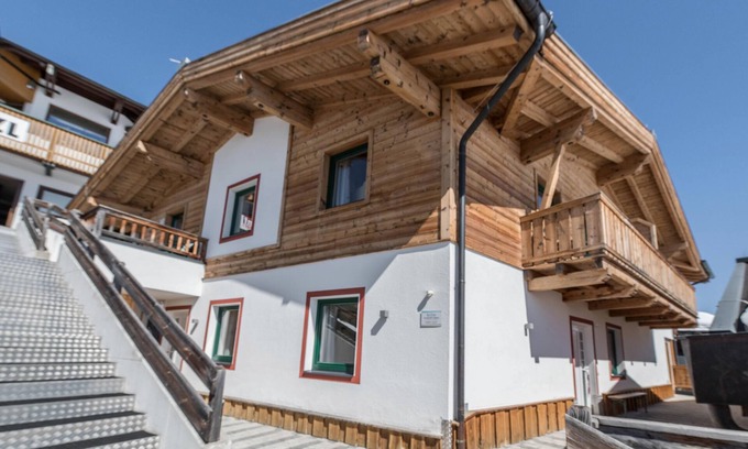 Konigsleiten Apartment | Apartment in "Chalet Central - Top CC5" near several Ski Areas with Shared Sauna