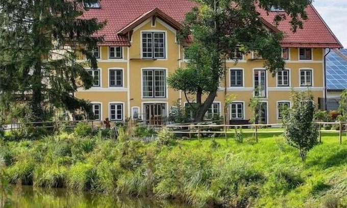 Dorfen House | Apartment in Dorfen with barbecue and Wi-Fi