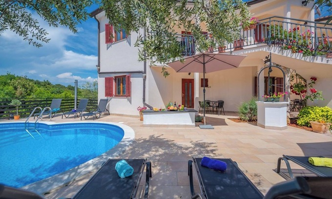 Drenje Apartment | Apartment in Drenje with Stunning Sea View