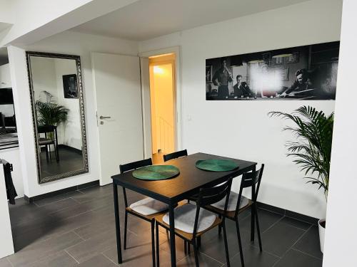 Rhein-Erft-Kreis District Apartment | Apartment in Erftstadt , Phantasialand Brühl bei Cologne, Zentral, Bahnhof nah